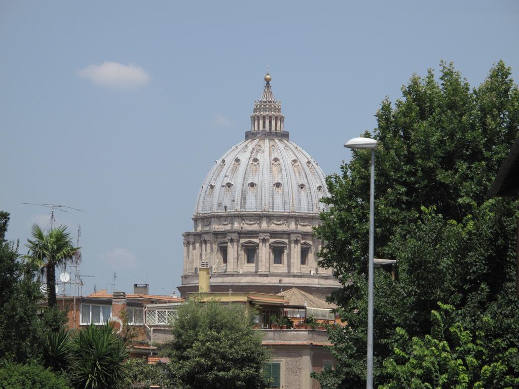 Ferrari Al Vaticano Rom Exterior foto