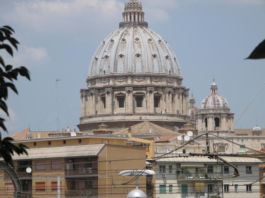 Ferrari Al Vaticano Rom Exterior foto